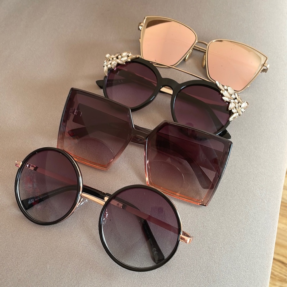 Sunglass bundle.